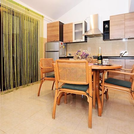 Apartments Bijuk Sukosan Ngoại thất bức ảnh