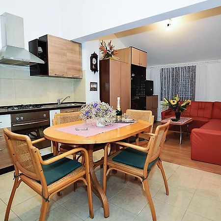 Apartments Bijuk Sukosan Ngoại thất bức ảnh